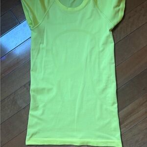 lululemon athletica Yellow Short Sleeve Tee